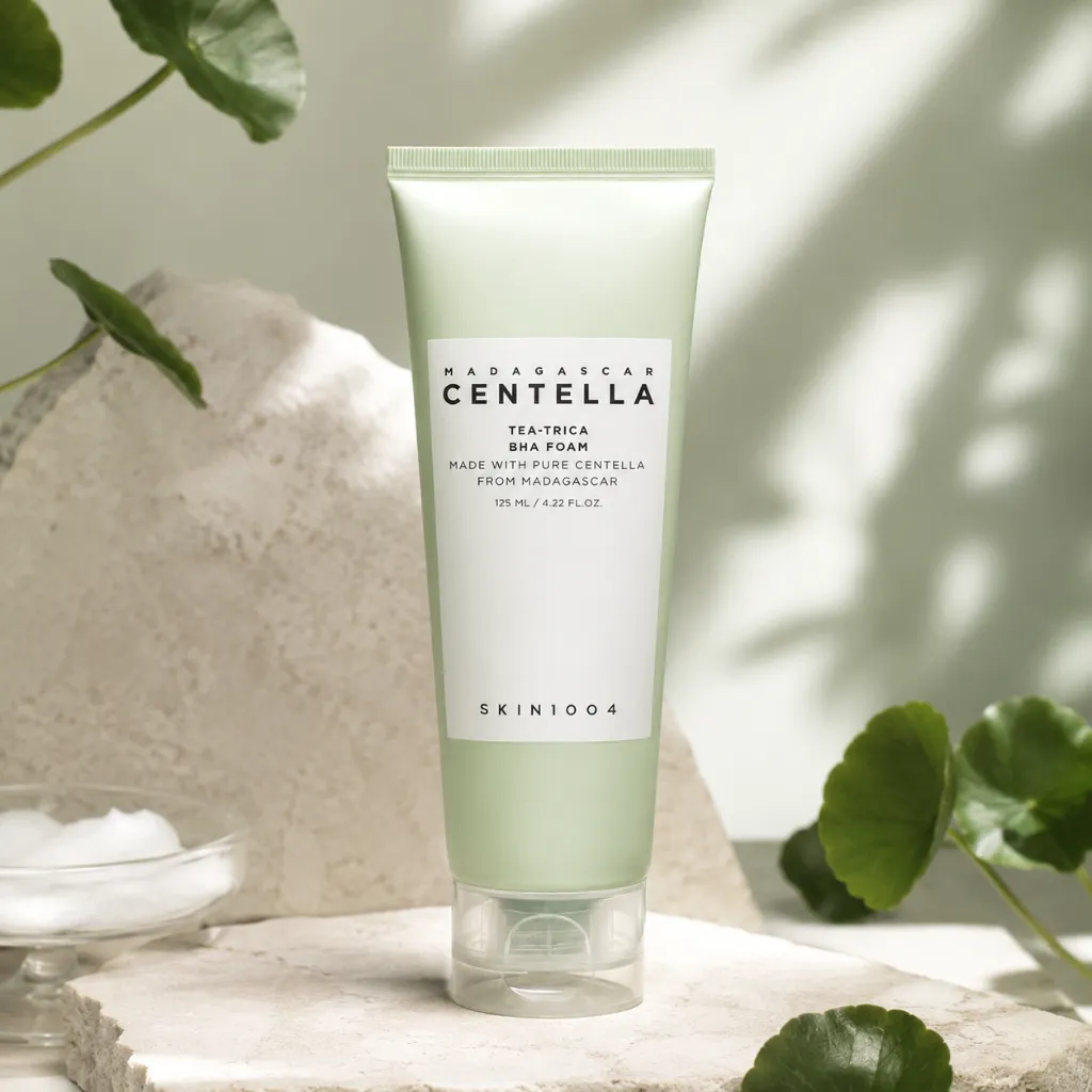 SKIN1004-Madagascar-Centella-Tea-Trica-Bha-Foam-125ml-lifestyle-1.webp
