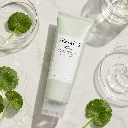 SKIN1004-Madagascar-Centella-Tea-Trica-Mild-Peeling-Gel-125ml-lifestyle-2.webp