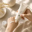 BEAUTY-OF-JOSEON-Relief-Sun-Arroz-+-Probióticos-Protector-Solar-con-SPF50+ PA++++-50ml-lifestyle-4.webp