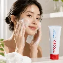 TOCOBO-Coconut-Clay-Cleansing-Foam-150ml-modelo.webp