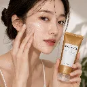 SKIN1004-Madagascar-Centella-Ampoule-Foam-125ml-modelo.webp