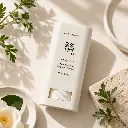 BEAUTY-OF-JOSEON-Matte-sun-stick -Mugwort-+-Camilia-18g-lifestyle-2.webp