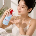 TOCOBO-Calamine-Pore-Control-Cleansing-Oil-200ml-modelo.webp