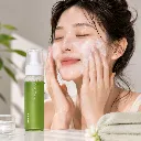 CELIMAX-The-Real-Noni-Acne-Bubble-Cleanser-155ml-modelo.webp